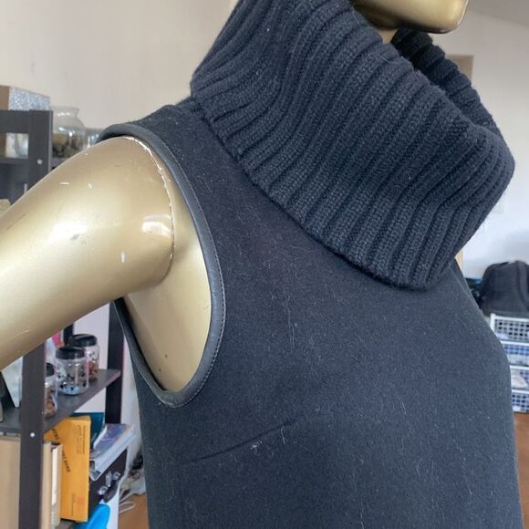 Theory size 2 wool, fully lined, ribbed turtleneck, sleeveless leather trim - Picture 5 of 13